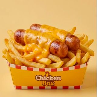 CHIPS CHEDDAR SAUSAGES / FRITES CHEDDAR SAUCISSES