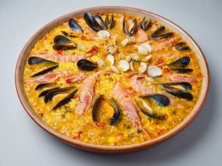 Paella Mariscos (min 2 personas)