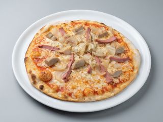 Pizza Grande Frankfurt & Bratswurst