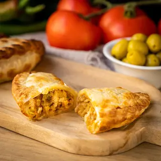 Empanada Clásica De Pollo Picante ( PX )