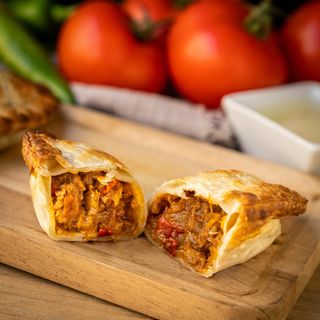 Empanada Clásica De Ternera Picante ( TX )