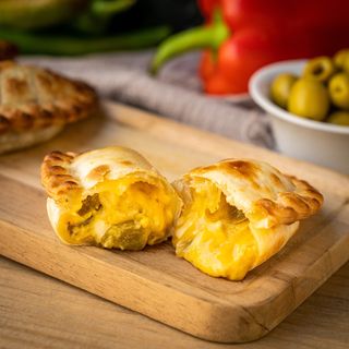 Empanada Gourmet De Cheddar Y Jalapeños ( CJ )