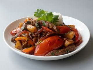 Lomo saltado de pollo