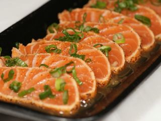 30. TEMPURA TATAKI DE SALMÓN x5