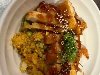 23. ARROZ AL CURRY con pollo rebozado