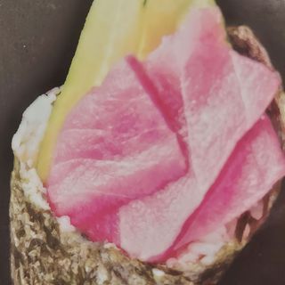 86. Temaki Atún (1 Pza.)