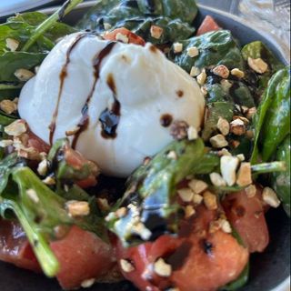 Burrata con tomates 