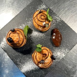 Profiteroles
