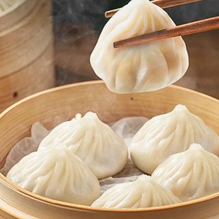 Empanadillas de Gamba con Caldo de Cerdo (6Uds)