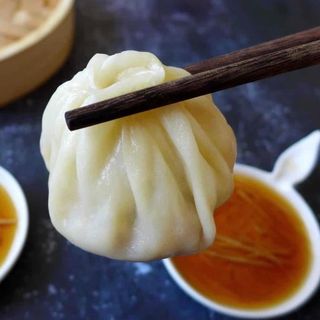 Empanadillas de Pollo con Caldo de Cerdo (6Uds)