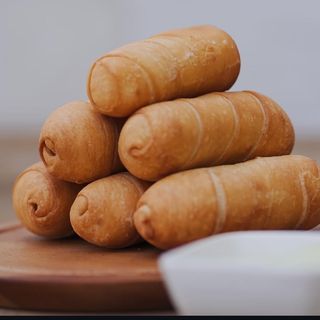 Tequeños de Queso con Carne Mechada