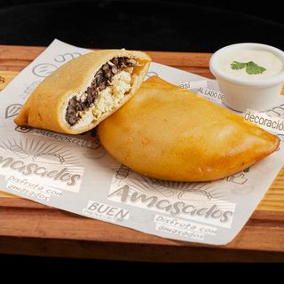 Empanada Domino