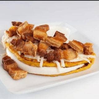 Cachapa de Chicharrones