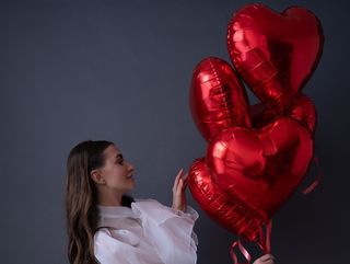 5 globos rojos ( corazón )