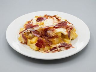 Huevos Rotos con Jamón Ibérico