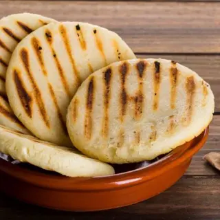 Arepa Sola con Mantequilla y sal