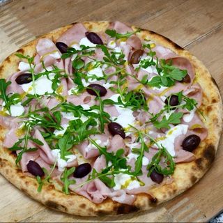 Pizza Gustosa (Mitjana)