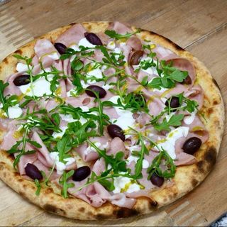 Pizza Gustosa (Familiar)