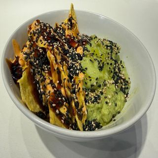 Nachos con guacamole