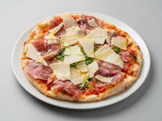 Pizza Crudo (33 Cm.)