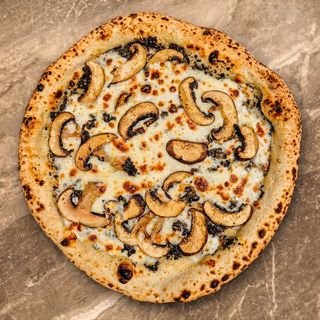 Pizza Tartufo Nero