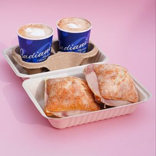 2 cafés + 2 entrepans: el combo perfecte