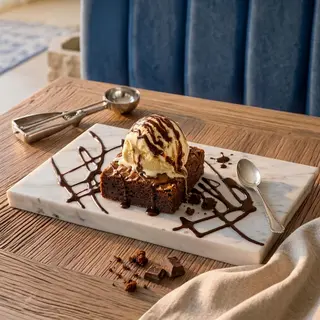 Brownie De Chocolate Con Helado