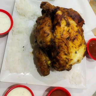 Pollo a l'ast con Arroz y 6 Alitas de Pollo de Regalo