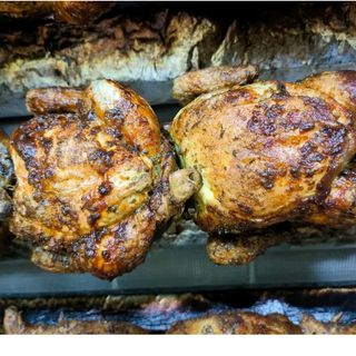 2 Pollos a l'ast Enteros con Arroz y Coca-Cola (2 L)