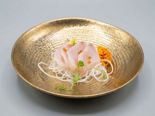 Sashimi pez hamachi (pez limón)