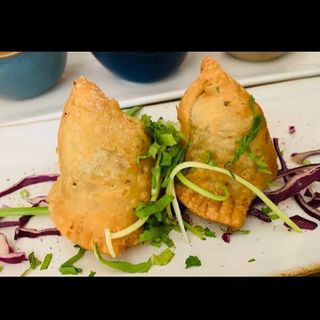Meat Samosa (2 Uds.)