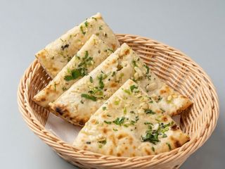 Nan de Ajo y Queso