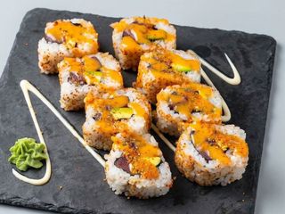 Uramaki Sake Cheese Roll (8 Uds.)