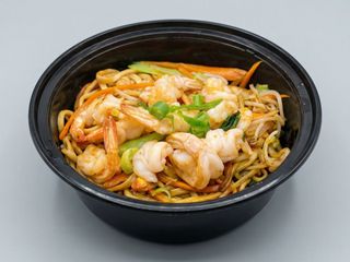 虾鸡蛋炒面Tallarines salteados con gambas y huevos