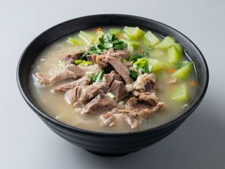 羊肉红薯粉丝汤Sopa de fideos de boniato con cordero