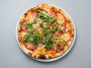 Pizza Speck Y Rúcula (30 Cm.)