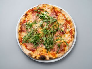 Pizza Speck Y Rúcula (30 Cm.)