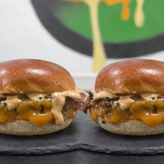 2 Hamburguesas Cheese Bacon