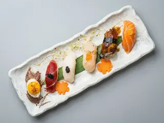 Nigiri Carne de Vacuno con Huevo de Codorniz