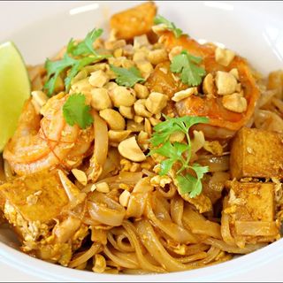 Pad Thai langostino