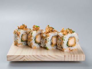  71. Uramaki De Pollo 