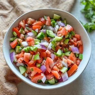 Salad Shirazi (سالاد شیرازی)