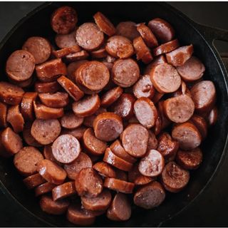 Ración de cervela con 3 salsas