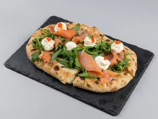 Focaccia De Salmón