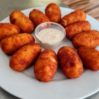 Mix de Croquetas caseras(12nidades)con alioli casero