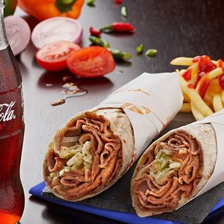 Combo 4 durum y Coca-Cola Sabor Original botella 2L.