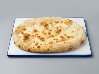 Pan De ajo y mozzarella