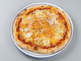 Pizza Quattro formaggio