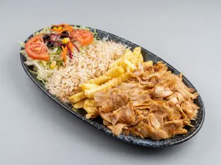 Plato que va a empezar con patata con arroz