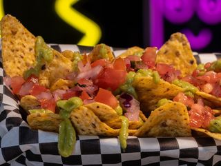 Chips con pico de gallo